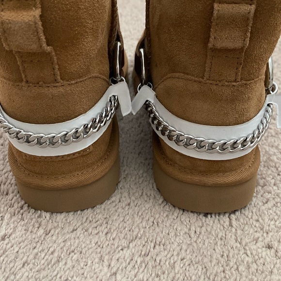 UGG Classic Mini Chains II Size 5 - Picture 10 of 13